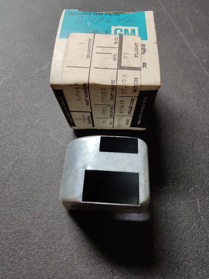 NOS OEM 1974-75 Chevy Vega Monza 140 1BBL Carb Choke Thermostat Cover GM 348646 - Image 1 of 2