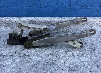 Conjunto de suspensão traseira braço oscilante Kawasaki KX60 1983-2003 fabricante de equipamento original - Imagem 1 de 4