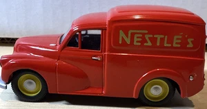 CORGI GOLDEN OLDIES MORRIS 1000 VAN - NESTLE'S SCALE 1:43 - Picture 1 of 4