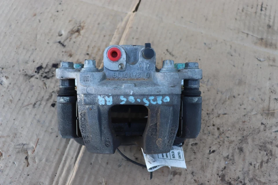 Pinza de freno trasera derecha Genesis G80 2018-2020 3,8 L OEM Foto 1 de 4