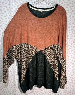 MAURICES Animal Print Colorblock Casual Top Sz 4 4X - Image 1 of 4