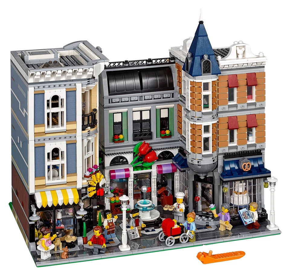 LEGO Creator Expert: Assembly Square (10255)  Sealed Retired - Image 1 of 1
