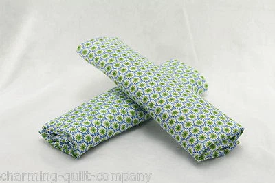 CHARMING QUILT COMPANY FLOWER blau grün ** Gurtschoner, Gurtpolster