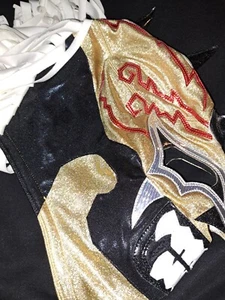 Mephisto Pro Wrestling Mask Lucha Libre CMLL NJPW BUCIO Signed - Picture 1 of 4