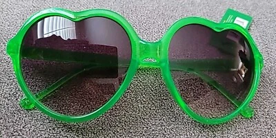 Fun Party Heart Shape Green Black Glasses Costume Birthday Celebration Valentine - Image 1 of 2
