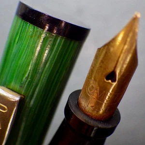 COMBO DE PLUMA DE ESTACIONAMIENTO REPARADO Pluma Estilográfica Lápiz Mecánico•Palanca•1,18 mm•COMET 14K GP M Nuevo en Caja - Imagen 1 de 7