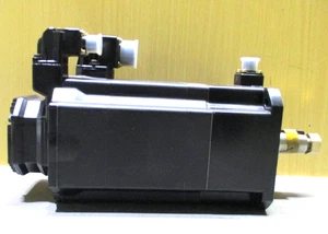 Okuma BL-MC95J-20TB AC Servo Motor Unused Stored Item From Japan - Picture 1 of 8