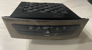 03-09 Mercedes W211 E350 CLS550 Hazard Control Panel CD Changer 2116803152 OEM - Picture 1 of 10