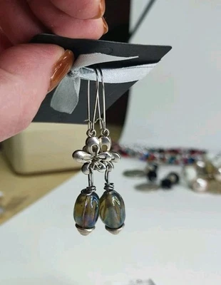 Brincos longos de prata vintage marrom com miçangas de vidro étnico - Imagem 1 de 4