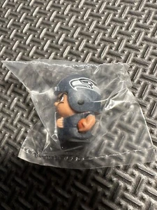 SEATTLE SEAHAWKS NFL TEENYMATES FIGURE SERIES 2 RUNNING BACK 2013 MINT SEALED - Picture 1 of 2