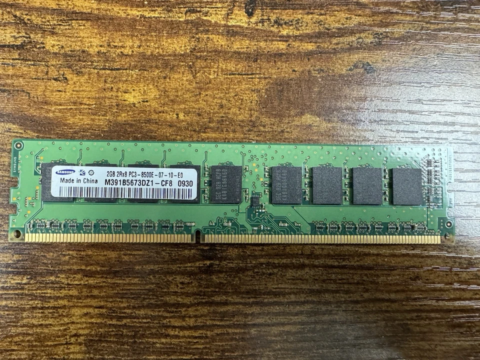 Samsung 2GB 2Rx8 PC3-8500E Memory Module M391B5673EH1-CF8 - Image 1 of 1