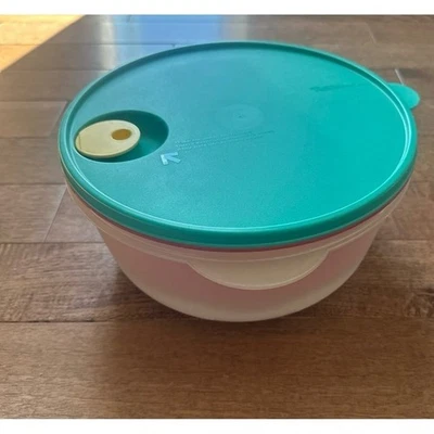 Tupperware 2644 4 Qt Ciotola Colino Coperchio Crystalwave - Immagine 1 di 4