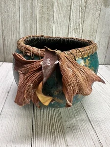 Cesta cuenco baratija vintage tribal hecha azul calabaza seca envuelta y cosida decoración - Imagen 1 de 10