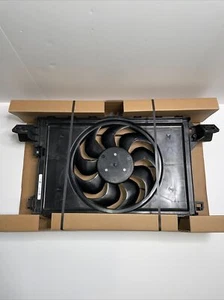 Ventilador de refrigeración con funda Tesla Model Y. ¡Nuevo! Original 1494179-00-A FABRICANTE DE EQUIPOS ORIGINALES envío rápido - Imagen 1 de 12