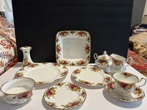 Royal Albert Old Country Roses Bone China 51 Piece Set – Vintage 1962 - Picture 1 of 23