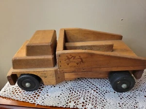 VINTAGE COMMUNITY PLAYTHINGS RIFTON NY. WOOD TOY TRUCK PRIMITIVE  - Picture 1 of 14