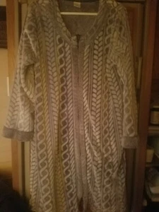 CROFT & BARROW  Gray & Plum Soft Plush Fleece Zip Front Robe Size L  - Picture 1 of 4