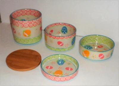 Temptations Old World Egg Hunt 可堆叠碗带木制盖 5 件 — 第 1/4 张图片