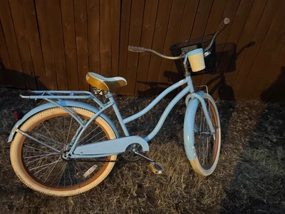 Huffy 26 inchMarietta Women's Cruiser Bike with Fit Frame - Image 1 of 2