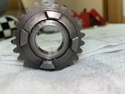 Kawasaki F6 125 1972 transmisión superior | 25T13136-031 Foto 1 de 4