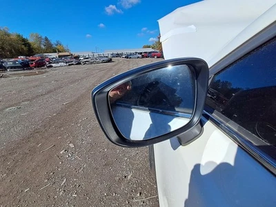 Espejo retrovisor de puerta izquierdo usado se adapta a: Mazda CX-5 2020 sin calefacción con alerta de punto ciego izquierdo G Foto 1 de 4