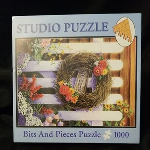 BITS AND PIECES 1000-PIECE "WELCOME WREATH" JIGSAW PUZZLE 27" x 20" - Picture 1 of 7