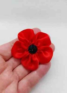 Red Flower brooch badge 5 cm handmade uk - Picture 1 of 3