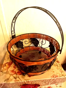 Decorative Woven Wood Metal Wire Basket ๐ Grape Clusters Screened Bottom - Picture 1 of 11
