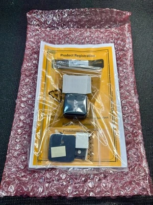 Sensor de temperatura inalámbrico NetBotz de APC modelo NBWS100T incluye soporte de montaje Foto 1 de 3