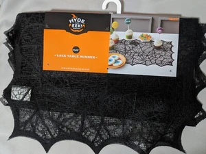 Hyde And Eek Tischläufer mit Spitze - Bild 1 von 3