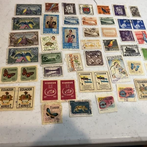 Ecuador collection unchecked Used (Lot 22 File 114) - Picture 1 of 6