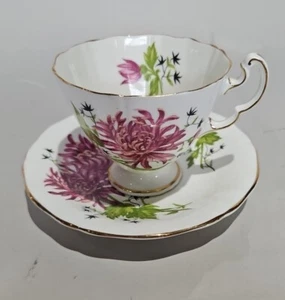 #17- VINTAGE ADDERLEYB9BE CHINA ENGLAND FLORAL DESIGN GOLD GILT RIM CUP & SAUCER - Picture 1 of 4