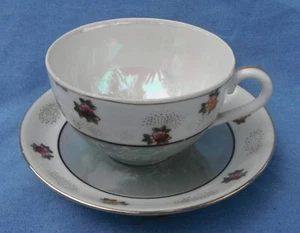 Beautiful Vintage 1940's Japan TAKITO porcelain Lusterware cup & saucer floral - Picture 1 of 10