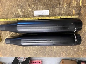 Rinehart Slip On Mufflers 3.5" Black 2018-25 Softail m8 Street Bob Heritage Fatb - Picture 1 of 10