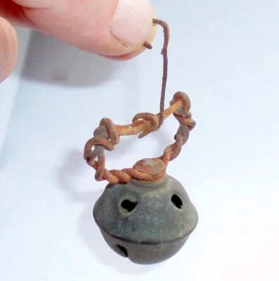 1800'S ?? PRIMITIVE ANTIQUE FOLK ART COW DOG CAT SHEEP DOOR BELL RUSTIC COUNTRY - Image 1 of 4