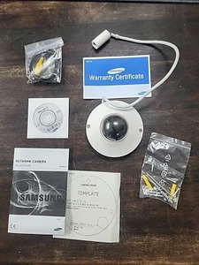 Samsung iPolis Wisenet III SNV-6013N vandalensichere 2-MP-Netzwerk-Flachkamera - Bild 1 von 7