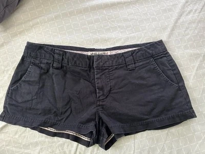 Volcom Classic Womens Shorts Size 7 Black Beach Shorts Front and Back Pockets - Image 1 of 3
