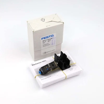 Festo pressure sensor SDE5-V1-O-Q4-P-M8 527457 original packaging - Image 1 of 4