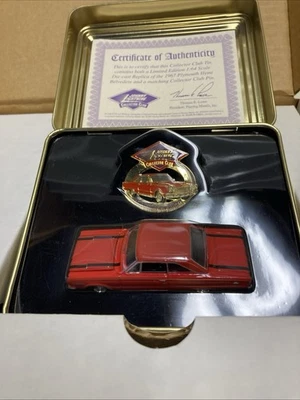 Johnny Lightning Collector Club 1967 Plymouth Hemi Belvedere con pasador Foto 1 de 4