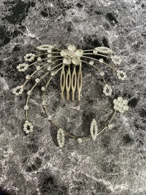 Bridal Wedding Prom Silver Tone Clear Rhinestone Hair Comb CC-39 - Image 1 of 4