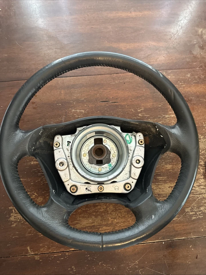 Volante negro OEM 1998-2005 Mercedes Benz W163 ML350 ML500 ML55 AMG Foto 1 de 4