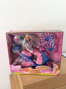 Rarissimo scooter bambola trucchi Tanya Giochi Preziosi nuova box da collezione - Picture 1 of 3