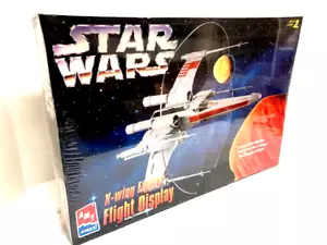 New STAR WARS X-Wing Fighter Flight Display Model Kit AMT ERTL SEALED 1995 USA - Picture 1 of 3