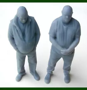 TWO OLDER GENTLEMEN REMINISCING, WAITING Resin Print G Scale 1/24 - Picture 1 of 4