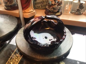 Antigua cesta con patas de vidrio de escoria/malaquita púrpura y blanco de la época victoriana - Imagen 1 de 10