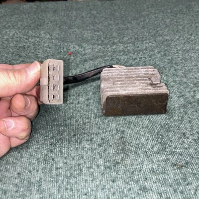 1981 Yamaha XJ750 750 Seca voltage regulator rectifier - Image 1 of 2
