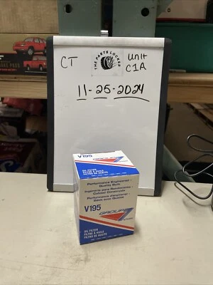 Oil Filters V195 Group 7 MADE IN USA  - Image 1 of 2