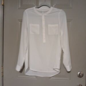 old navy blouse size M  Ivory  Long Sleeve 1/2 Button 