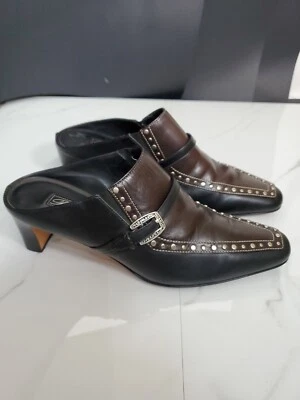 Sandalia sin cordones Brighton de cuero negro/marrón de 2,2" con tacones 7M Foto 1 de 4