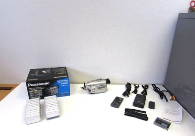 Panasonic NV-DS15 EG NV DS 15 EG Camcorder Mini DV PAL & x20 tapes - Image 1 of 4